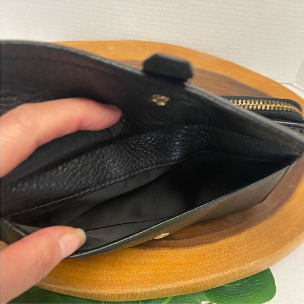 Tory Burch Black Pebbled Leather Continental Wallet with Gold Logo Accent - Picture 9 of 12